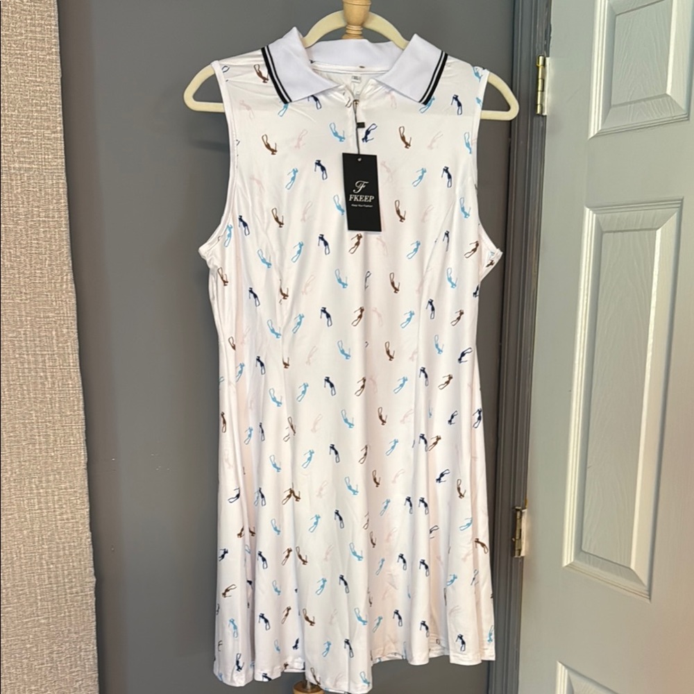 White Sleeveless 2 piece Tennis Outfit with Multicolor